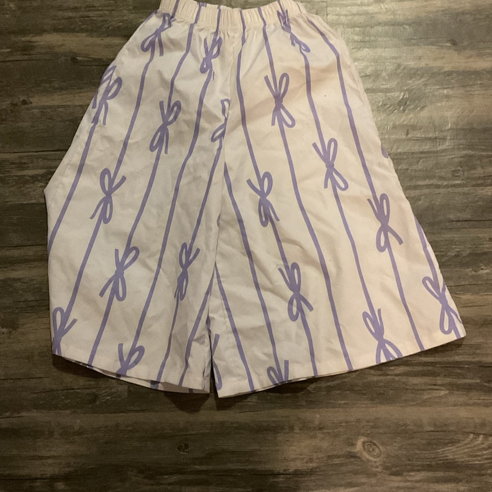 SHEIN Kids Casual Bottoms with Purple Bow Pattern